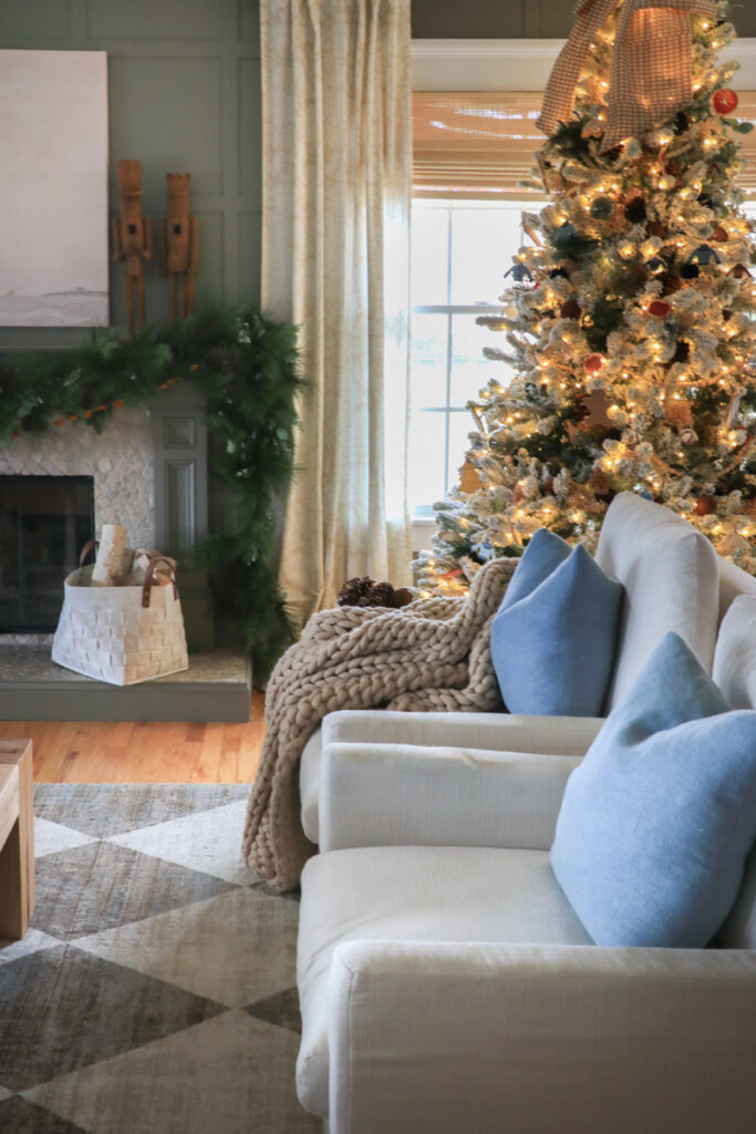 Coastal Niece Christmas Holiday Housewalk. Jennifer O'Brien City Farmhouse. Nutcrackers on the mantel.