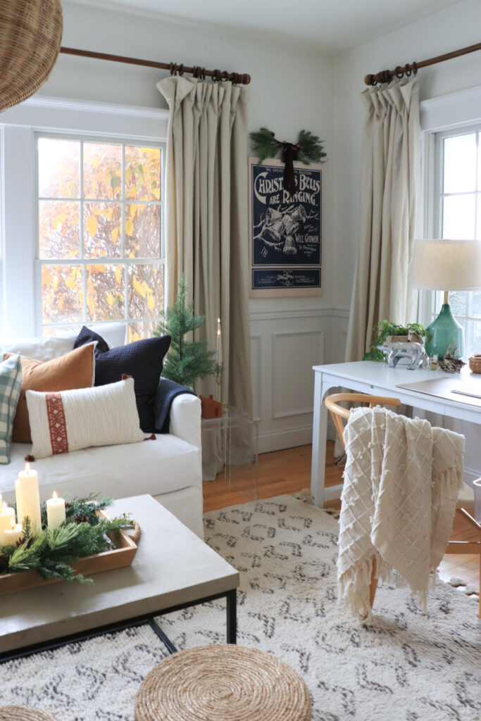 Coastal Niece Christmas Holiday Housewalk. Jennifer O'Brien City Farmhouse.
