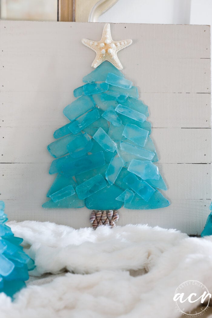 flat sign style sea glass christmas tree