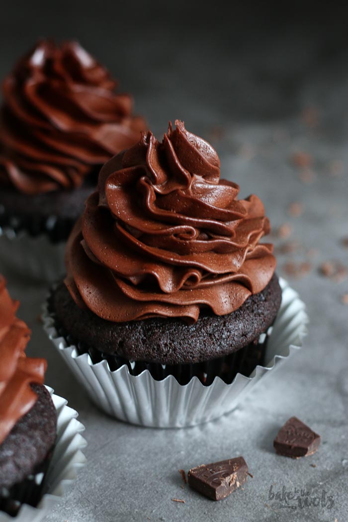 Chocoholic Cupcakes | Bake to the roots