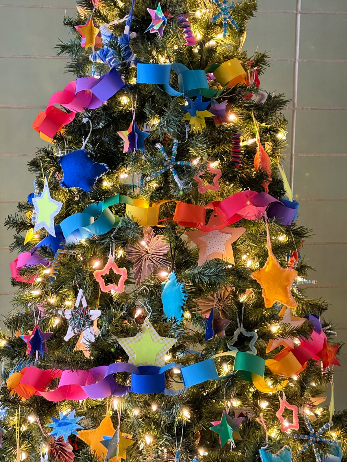 COLORFUL STAR CHRISTMAS TREE Christmas Mad in Crafts