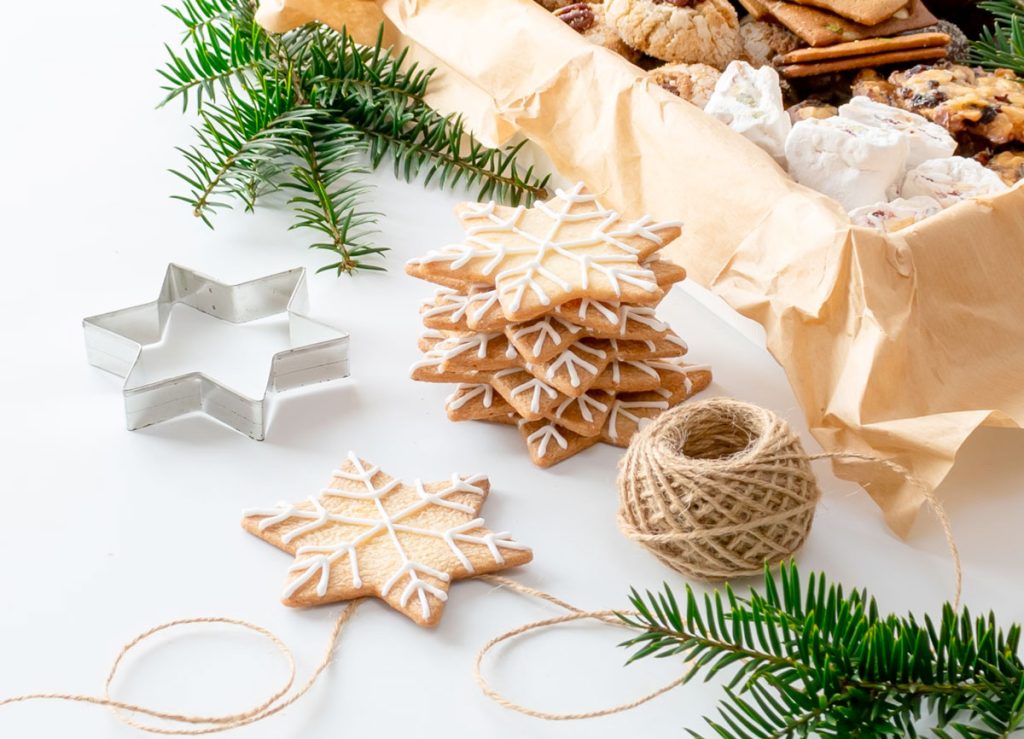 Christmas Spice Cookies – Felt