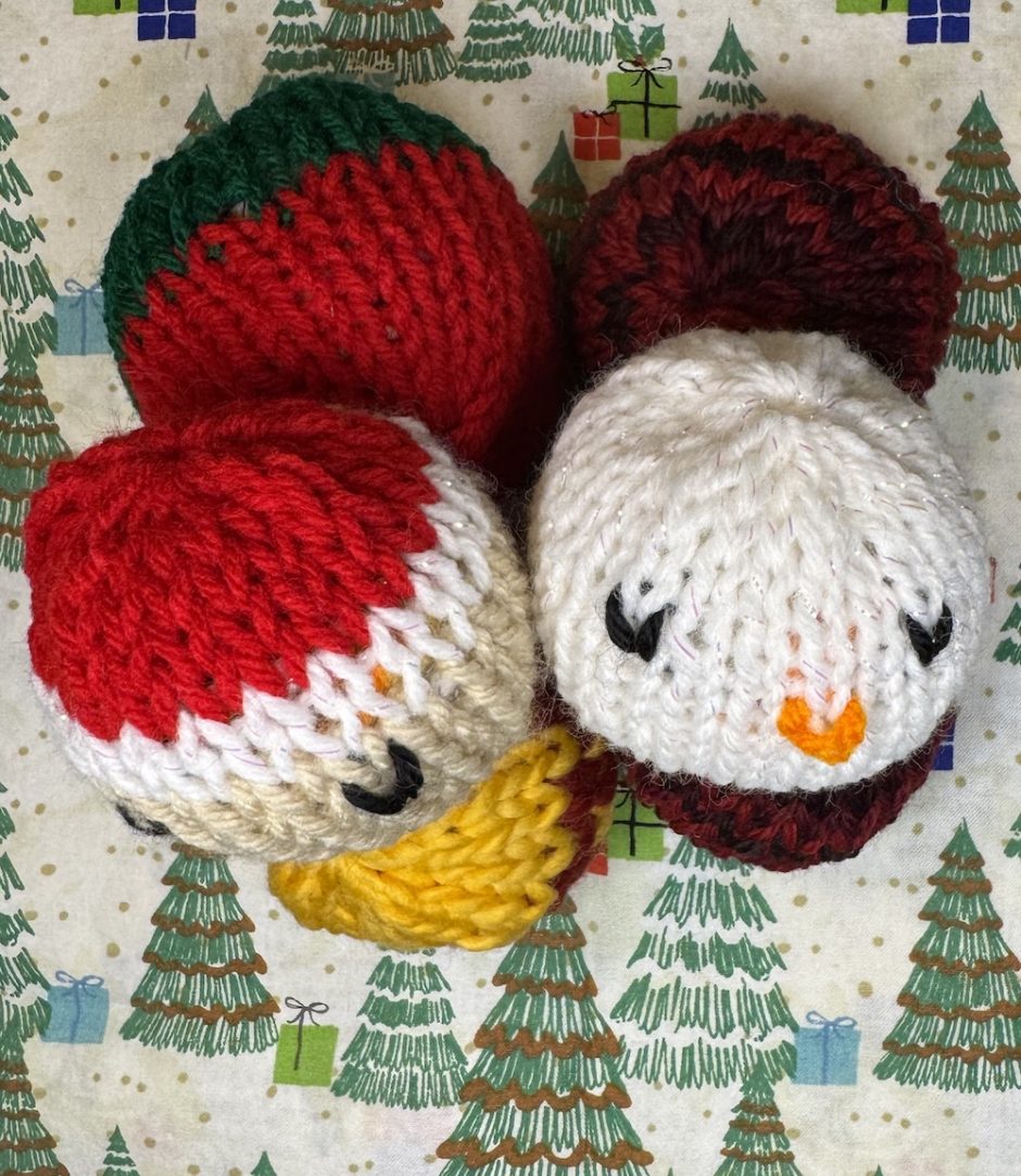 Knit Christmas Balls on the Circular Knitting Machine