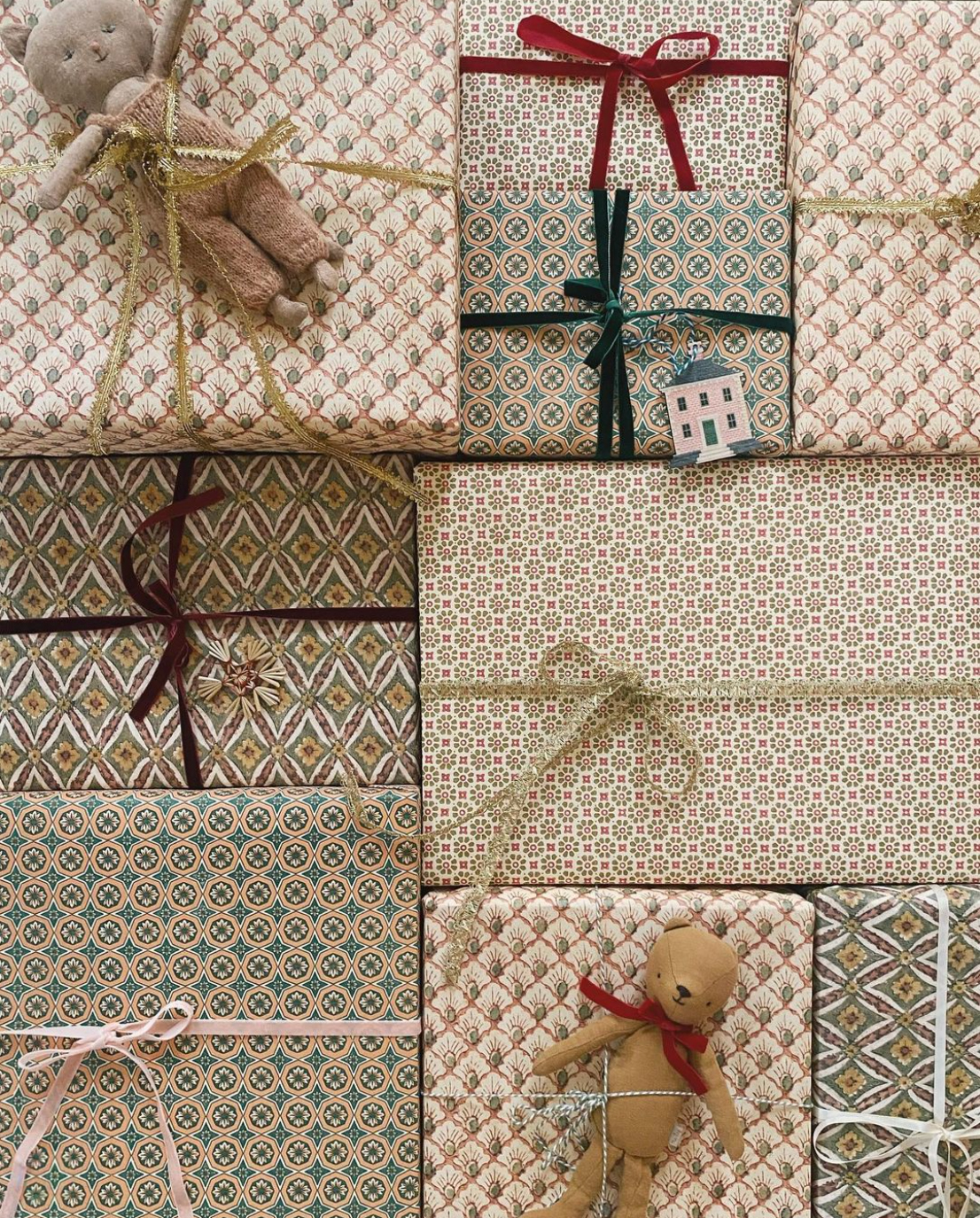 Vintage Gift Wrap | Lark & Linen Interior Design and Lifestyle Blog