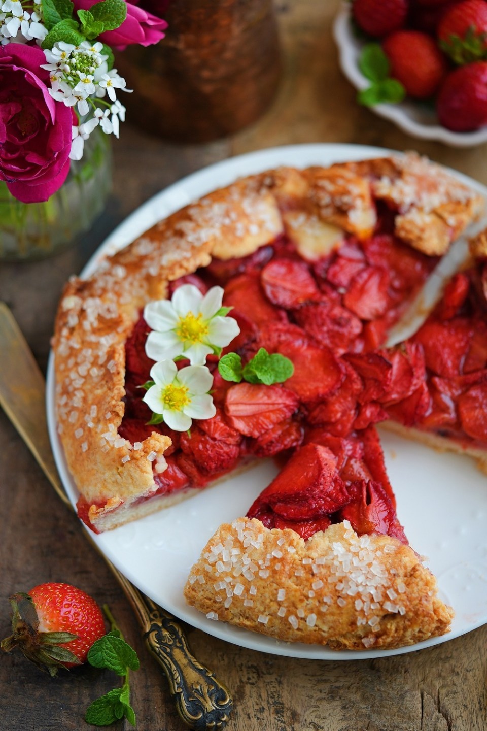 Rustic Eggless Strawberry Almond Galette Recipe