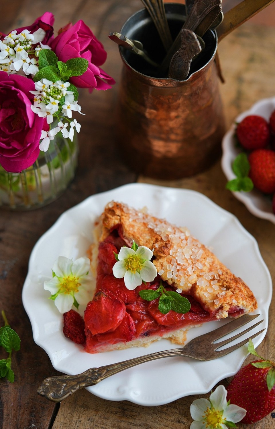 Rustic Eggless Strawberry Almond Galette Recipe